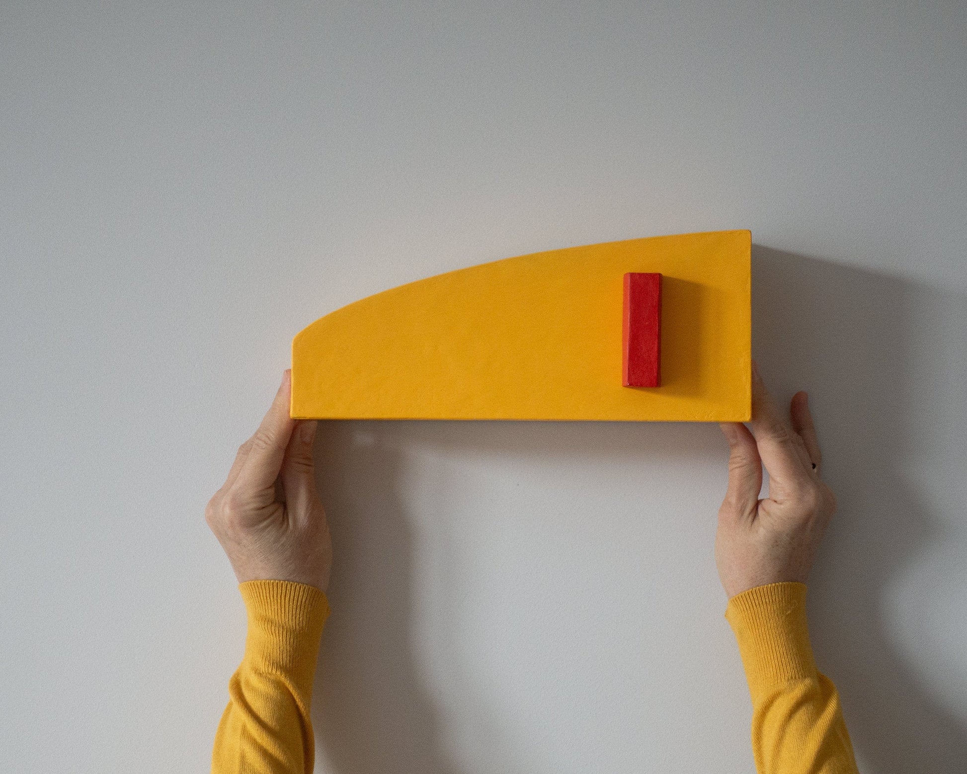 Uphill Construct – Geometric Form in Yellow & Red - Olshbau